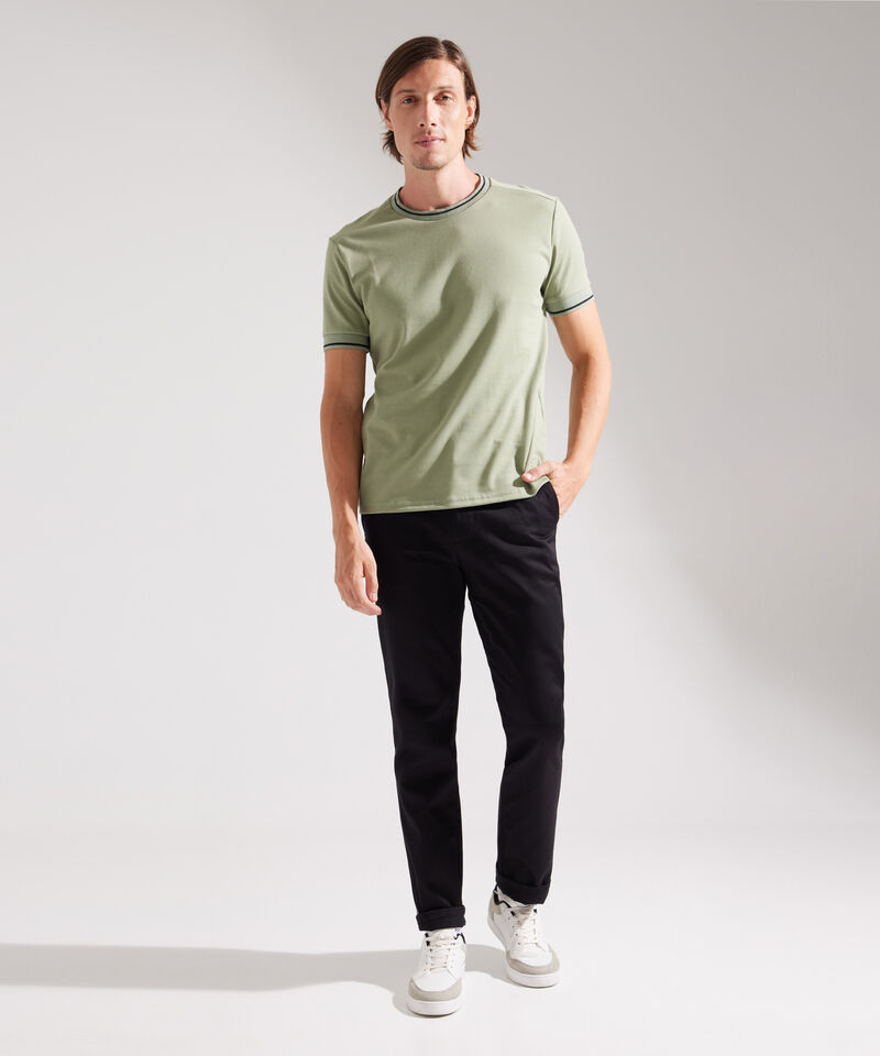 Camiseta Unicolor Con Cuello Y Puños Tejidos