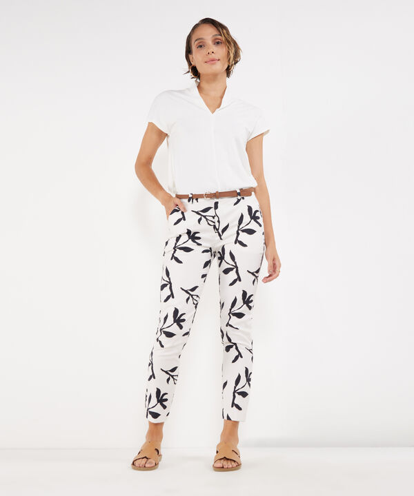 Pantalón Básico Bolsillos Diagonal Estampado Con Cinturón image number null