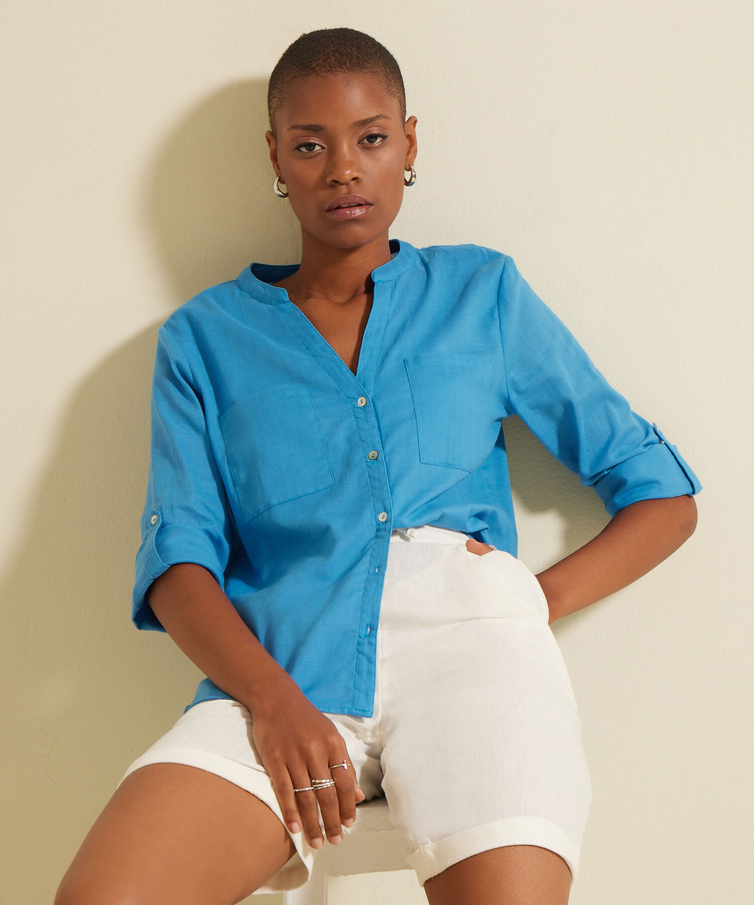 Blusa Lino Manga Larga Con Bolsillo Unicolor