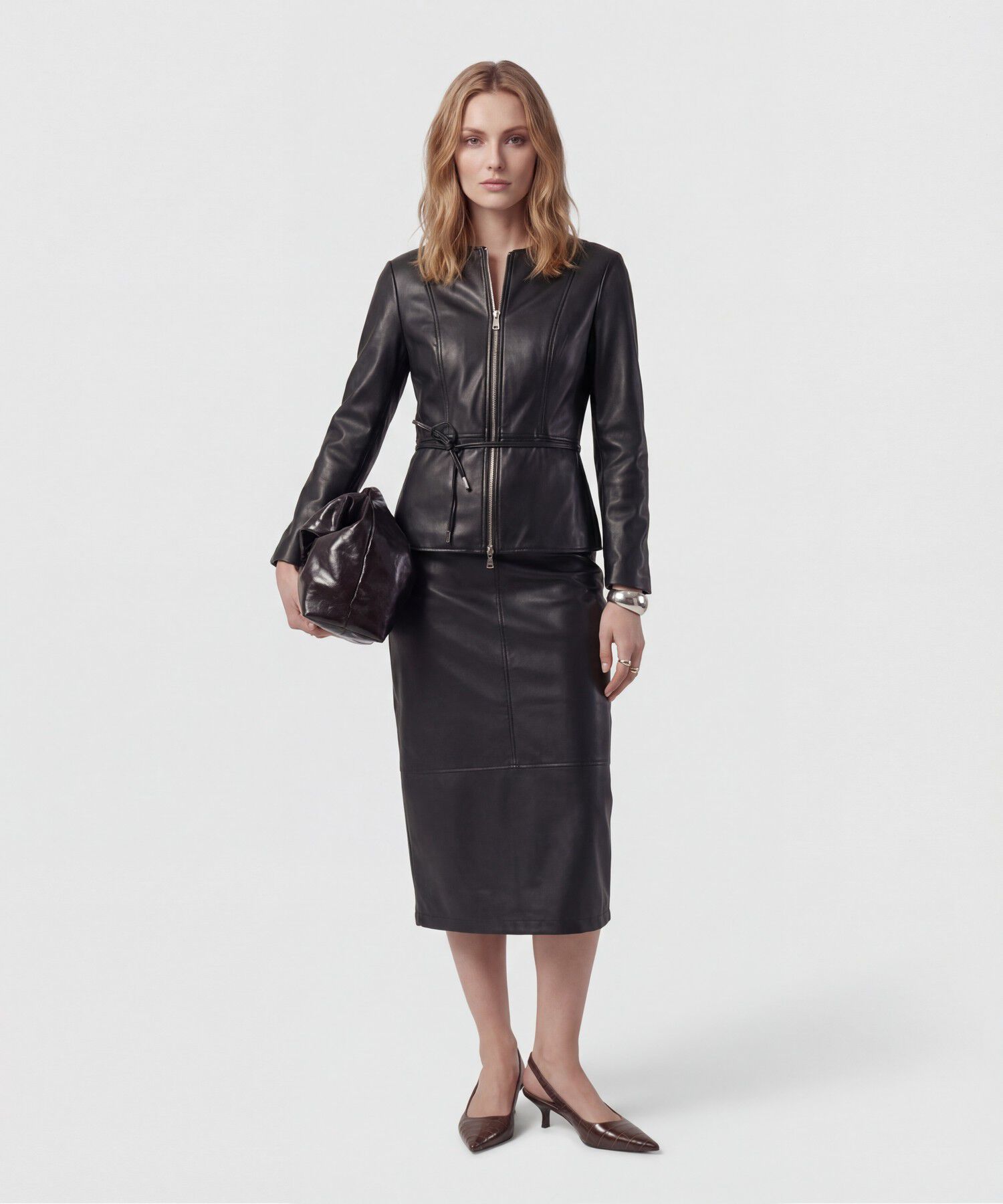 Chaqueta Textura Cuero Cintur&oacute;n Mujer