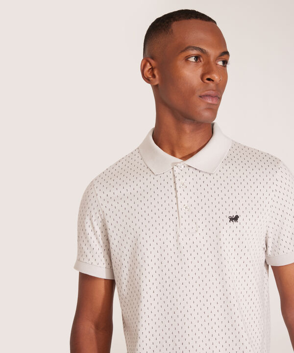 Polo Estampada Con Cuello Y Puños Tejidos Sin Bolsillo Y Silueta Slim Fit, Living Class Línea Moda