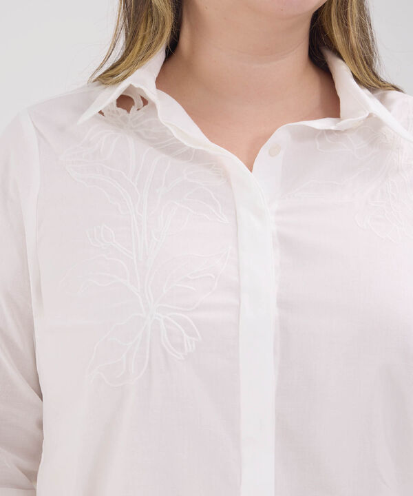 Camisa con Bordado Floral image number null