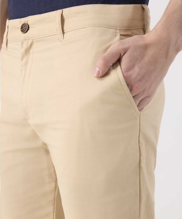 Pantalón Chino Bolsillos Diagonales image number null