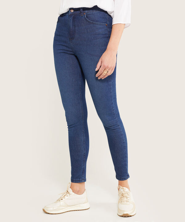 Jean Skinny Tono Oscuro