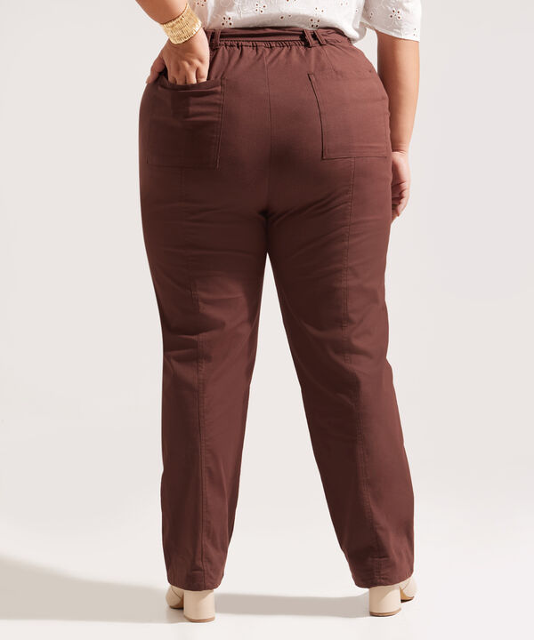 Pantalón Casual con Cinturón