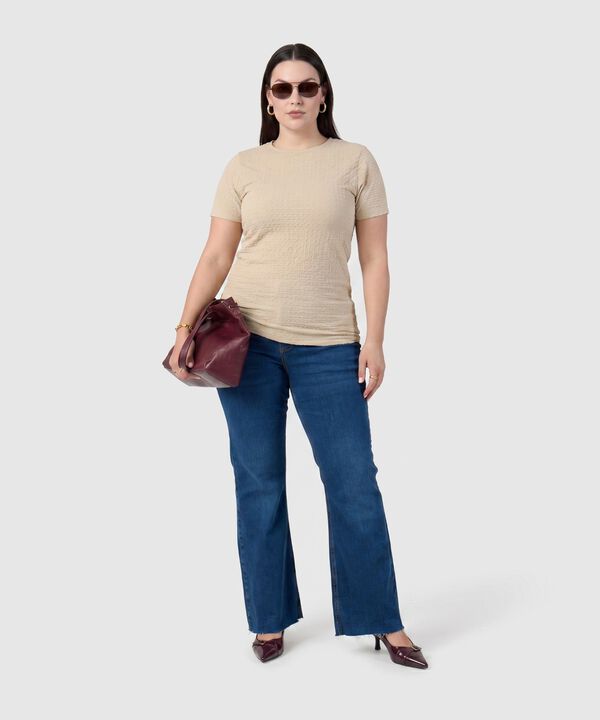 Camiseta Texturizada Ajustada Mujer Curvy