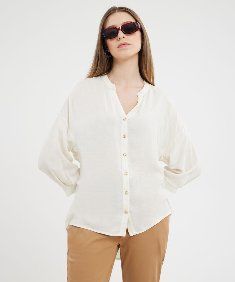Camisa Unicolor Cuello Nerú Escote V
