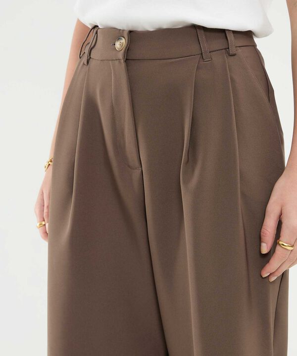 Pantalon Corto Con Prenses image number null