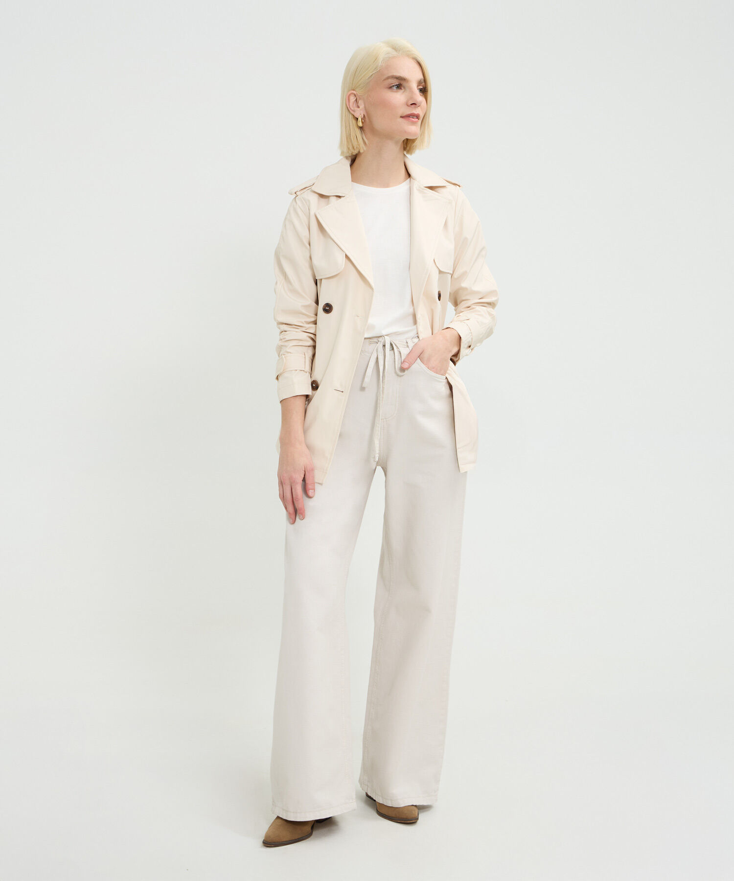 Chaqueta Tipo Trench Unicolor Con Cinturon
