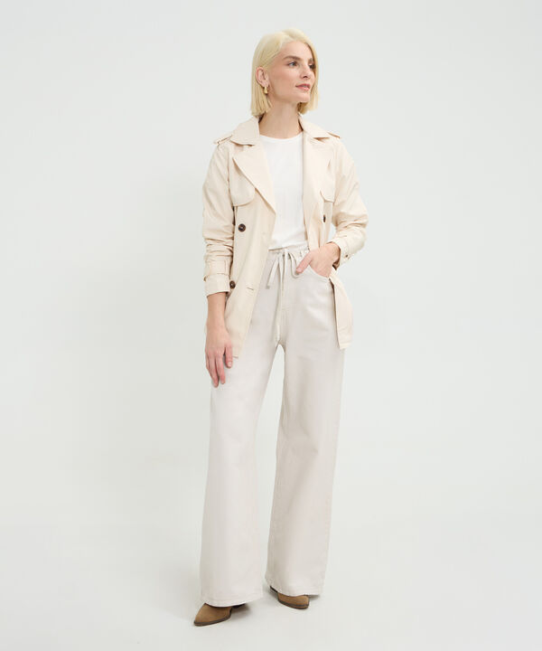 Chaqueta Tipo Trench Unicolor Con Cinturon image number null