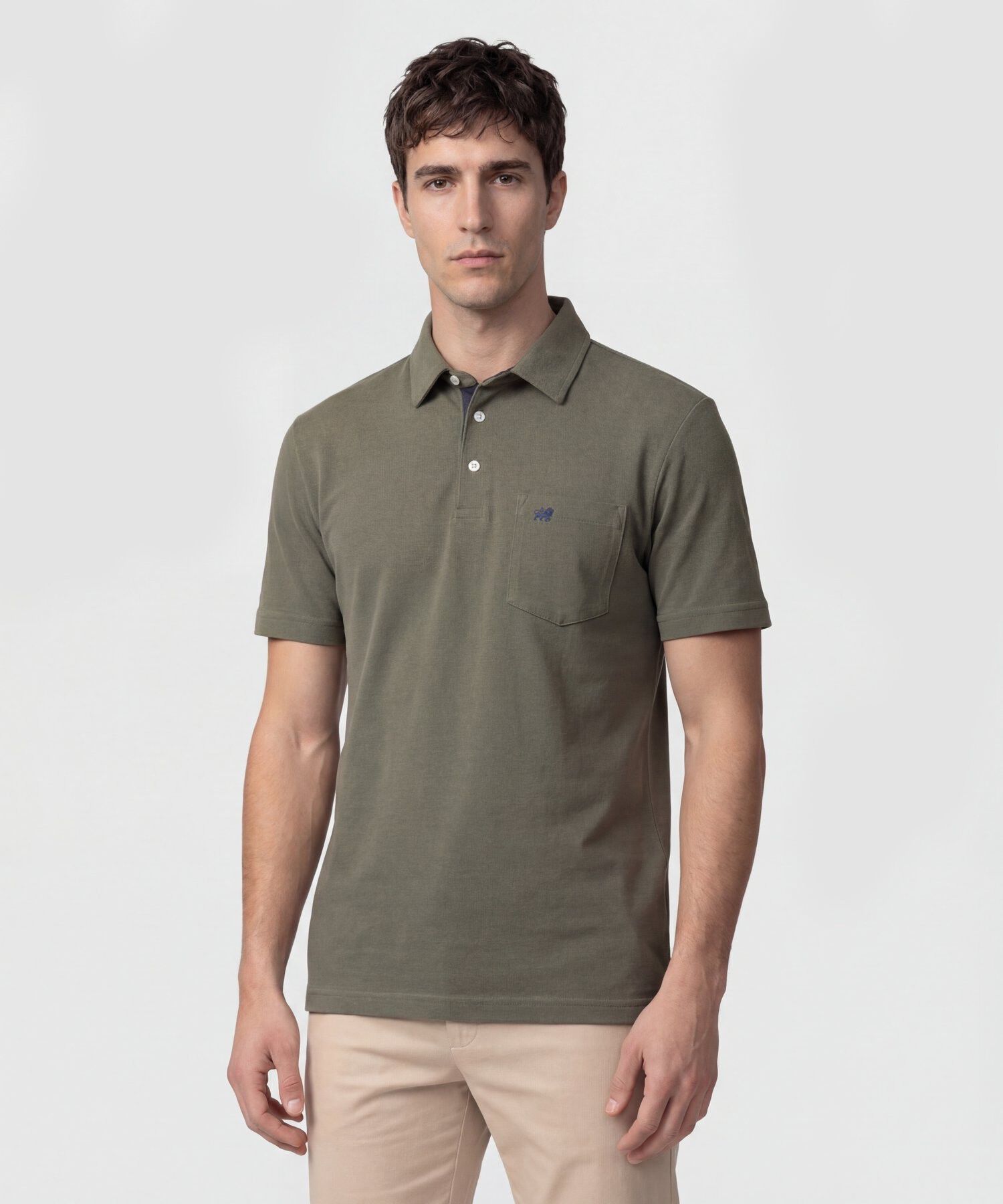 Polo Unicolor, Cuello Duro Con Bolsillo Y Silueta Regular Fit