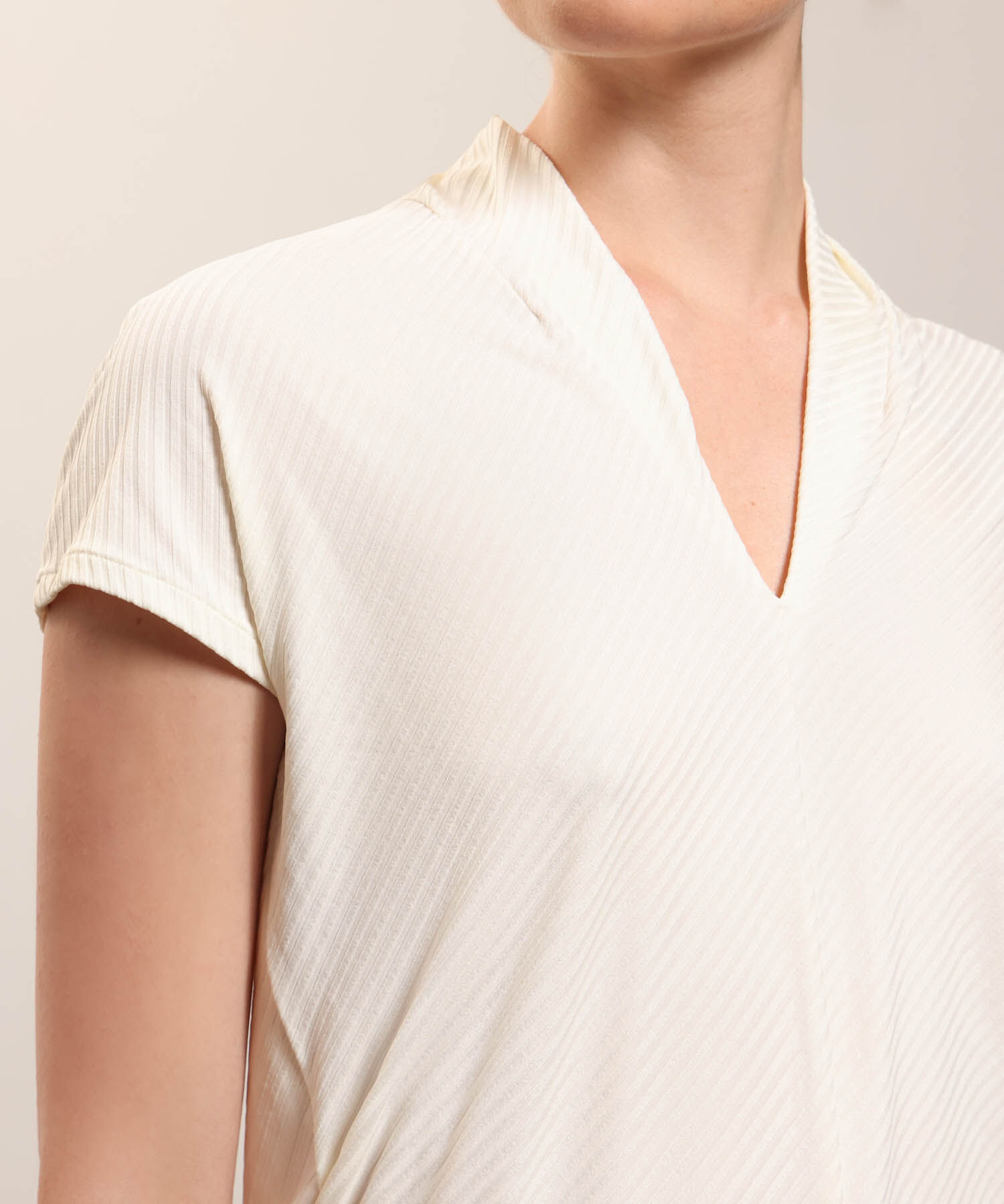 Camistea Texturizada Cuello V