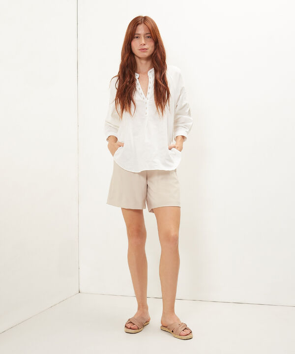 Blusa Cuello Neru Unicolor Bordada