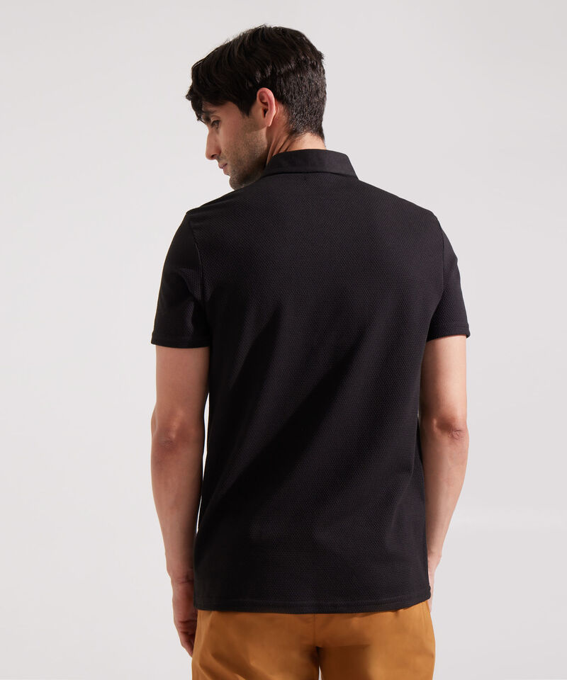 Polo Unicolor Textura, Cuello Duro Con Bolsillo, Silueta Slim Fit, Kairós