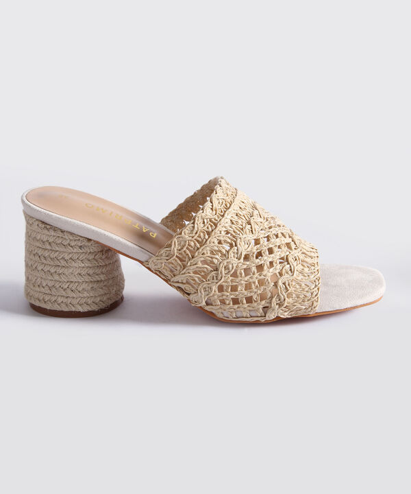 Sandalias image number null