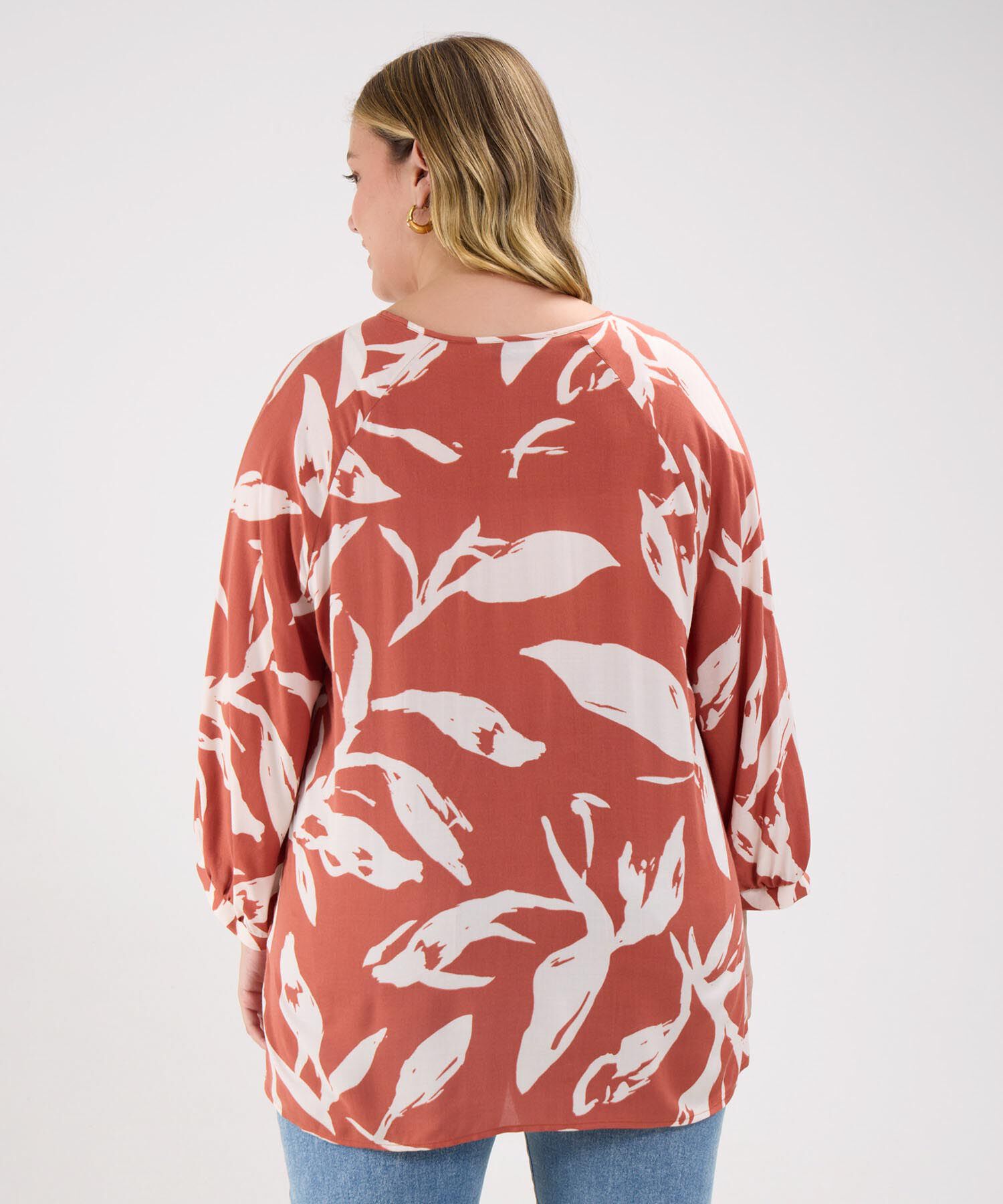 Blusa Estampada, Escote Redondo, Manga 3/4 Con Recogido En Puños