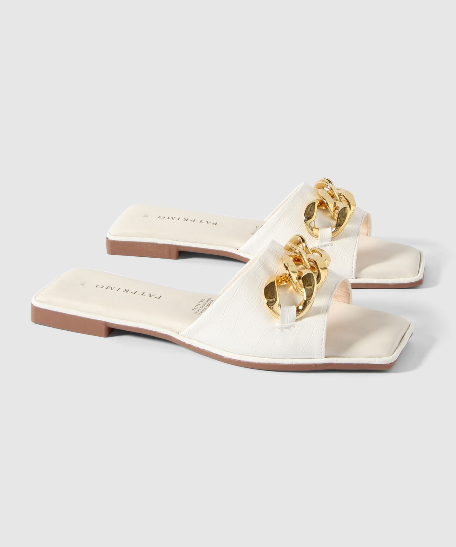 Sandalias Bajas con Detalle