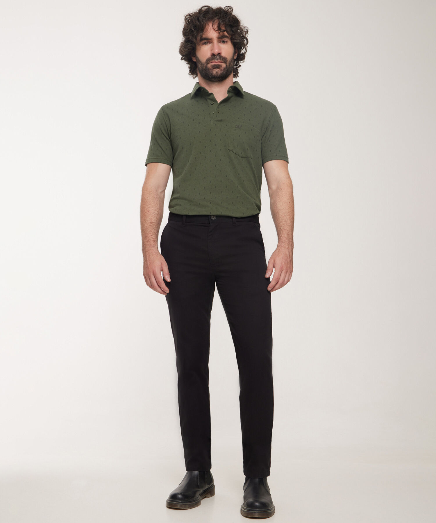 Pantal&oacute;n Chino Unicolor, Silueta Slim Fit