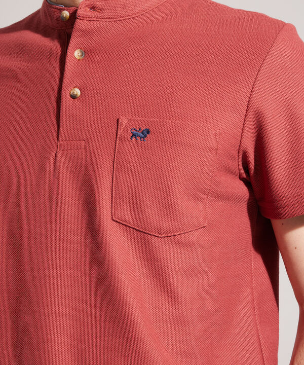 Polo Unicolor Tipo Henley