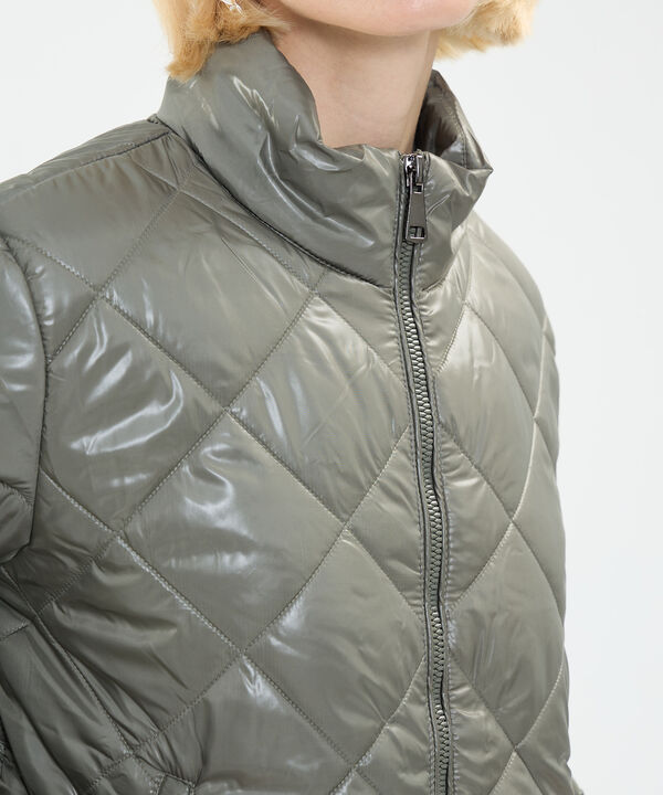 Chaqueta Acolchada Efecto Brillante image number null