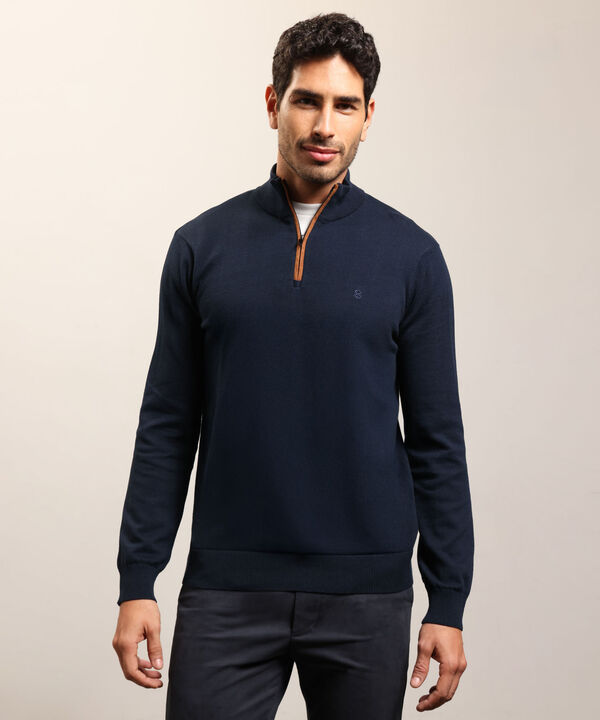 Buzo de Tejido Liso con Cuello Alto y Cremallera Para Hombre image number null