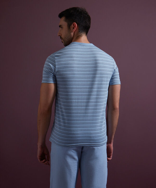 Camiseta Preteñida Textura, Manga Corta Con Cuello Redondo
