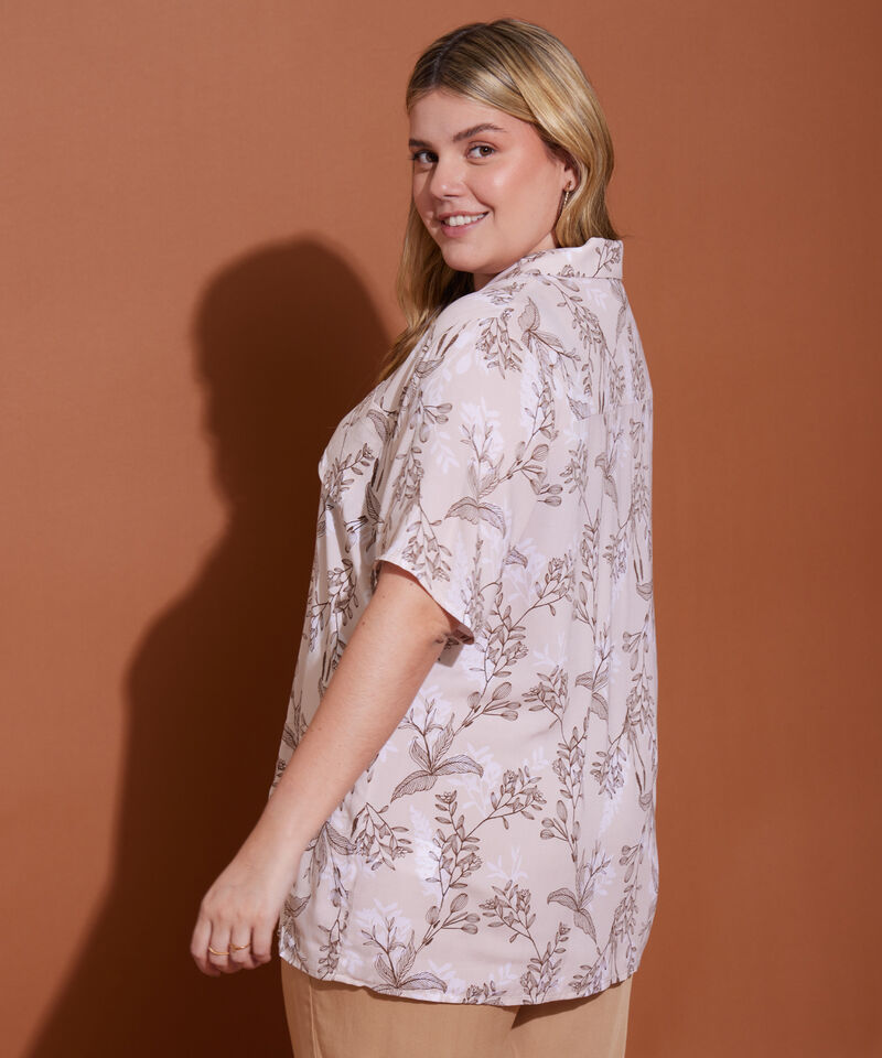 Camisa Estampada Manga Corta, Cuello Camisero Con Botonadura En Centro Frente Y Bolsillo