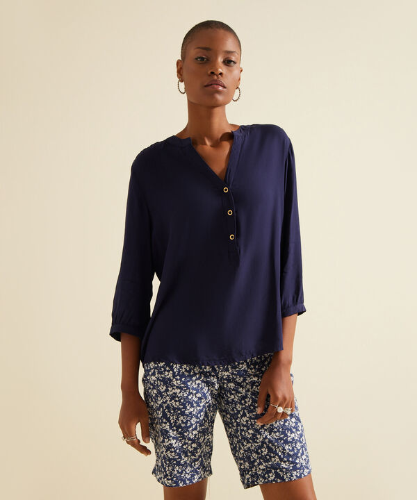 Blusa Manga 3/4 Unicolor Con Botones En Frente Monoproducto image number null