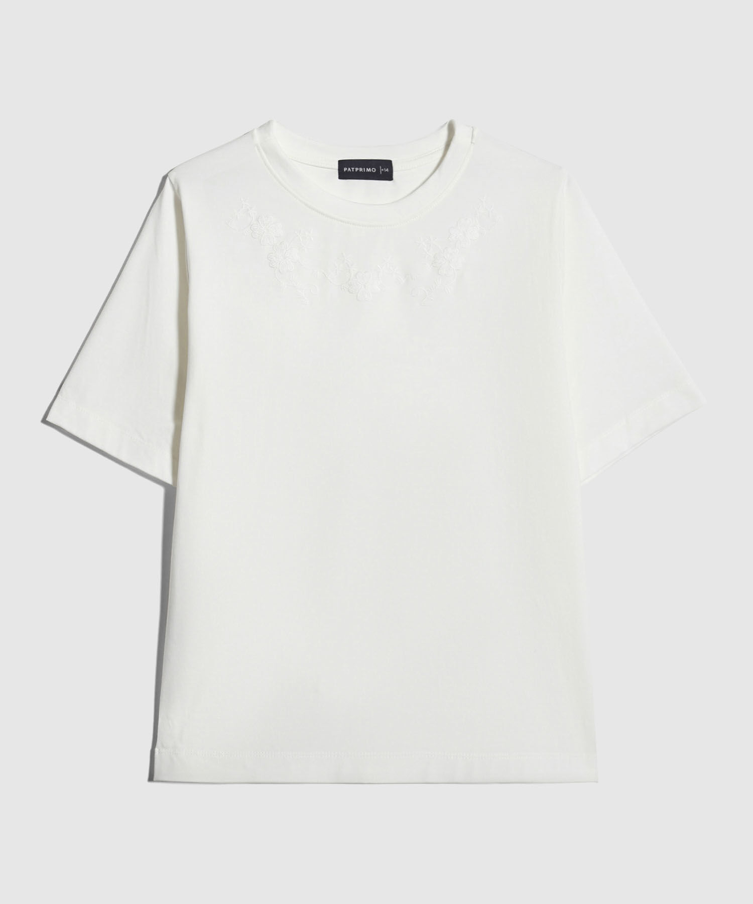 Camiseta con Bordado