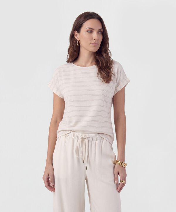 Camiseta Texturizada De Manga Corta image number null