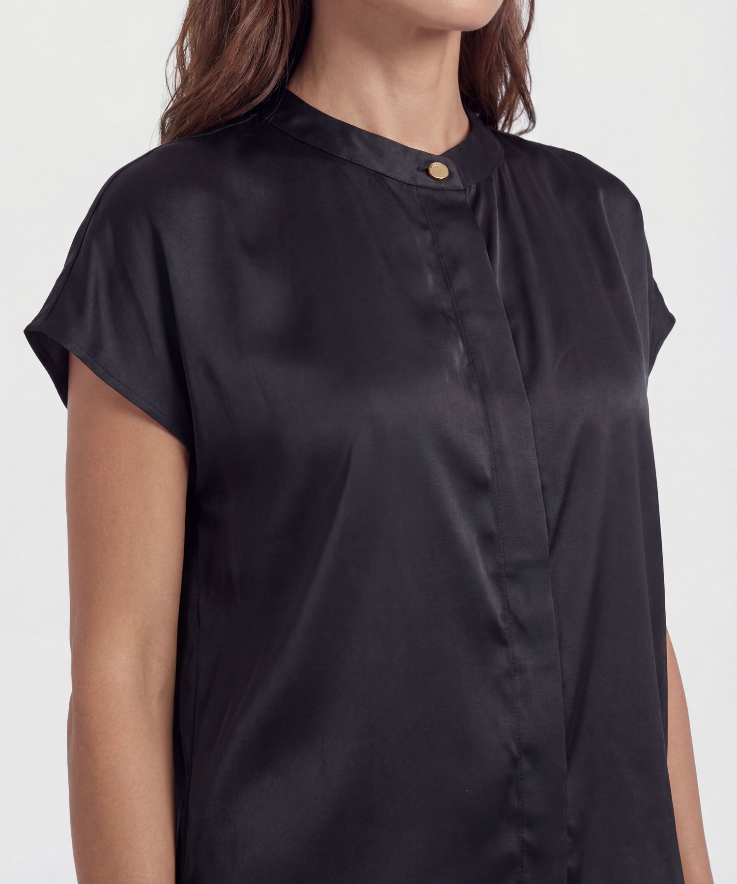 Blusa Unicolor Con Detalle 