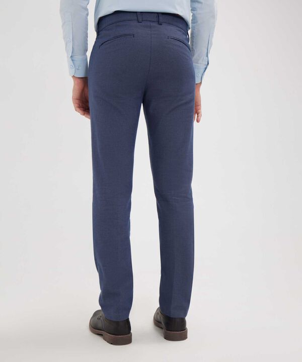Pantalon Clasico Preteñido Silueta Slim Fit