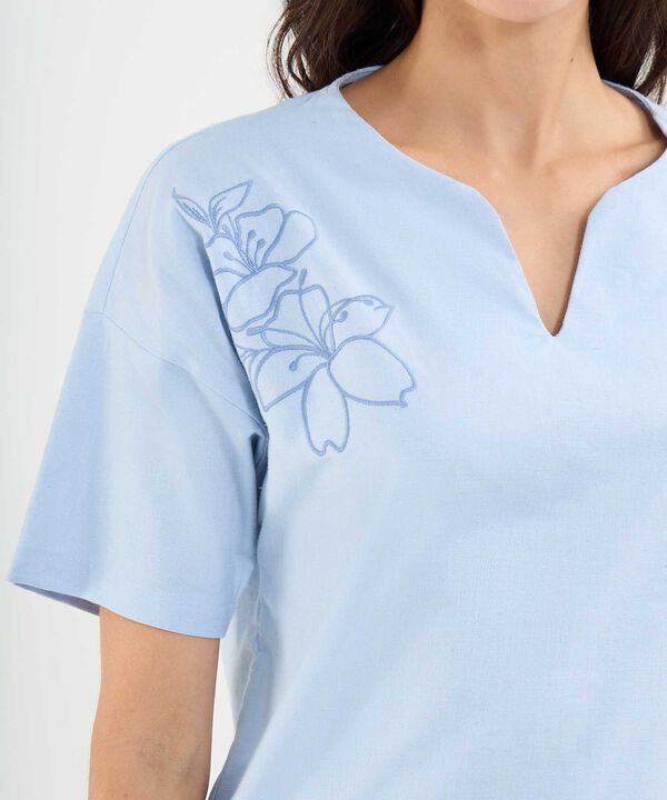 Blusa con Bordado Floral