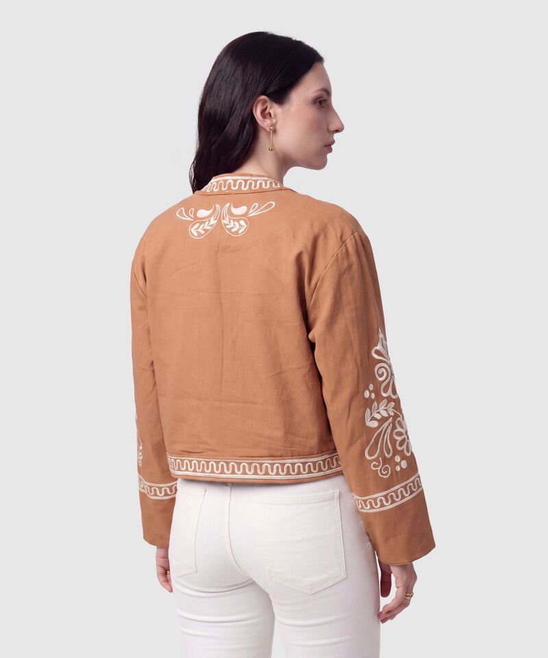Chaqueta Corta con Bordados Mujer