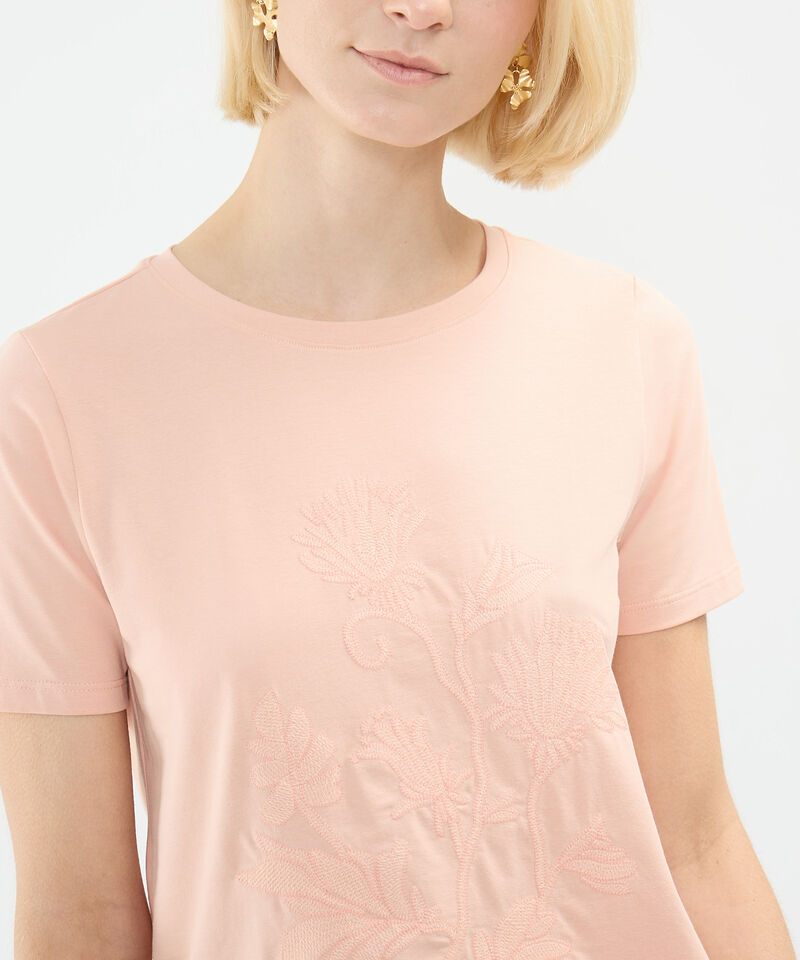 Camiseta Bordado Floral
