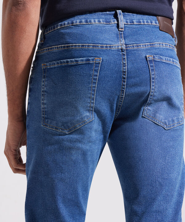 Jean Slim Tono Azul Medio