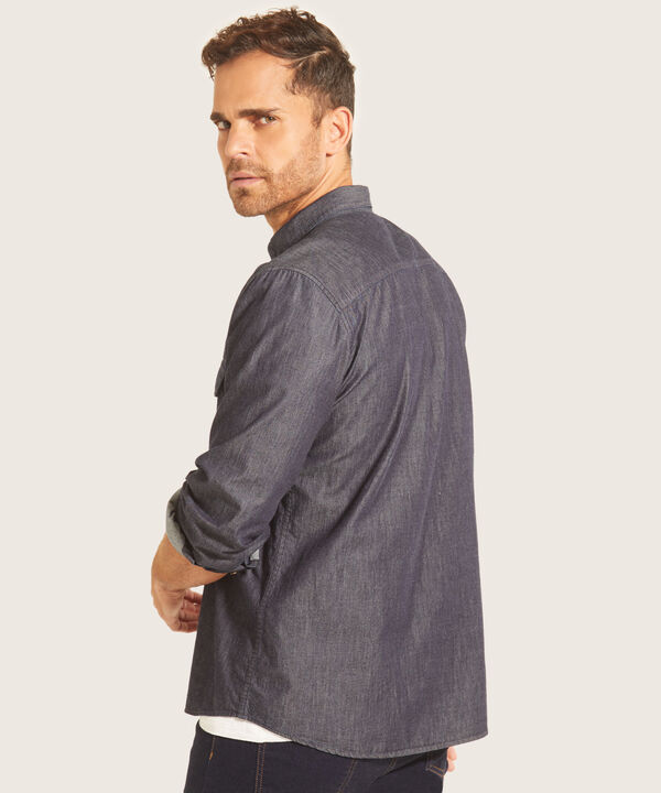 Camisa Manga Larga Azul Oscuro Con Bolsillos De Parche
