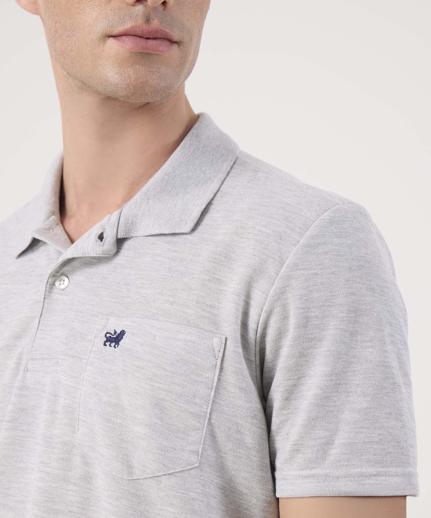 Polo Unicolor Con Bolsillo 