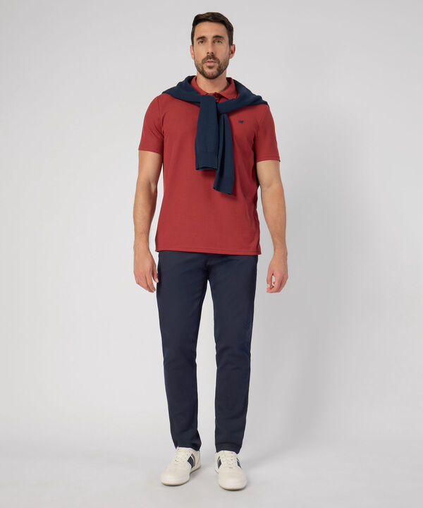 Polo Unicolor Con Detalle En Cuello  image number null