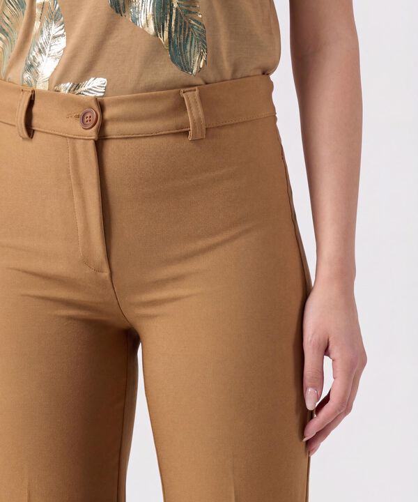 Pantalon clasico unicolor 