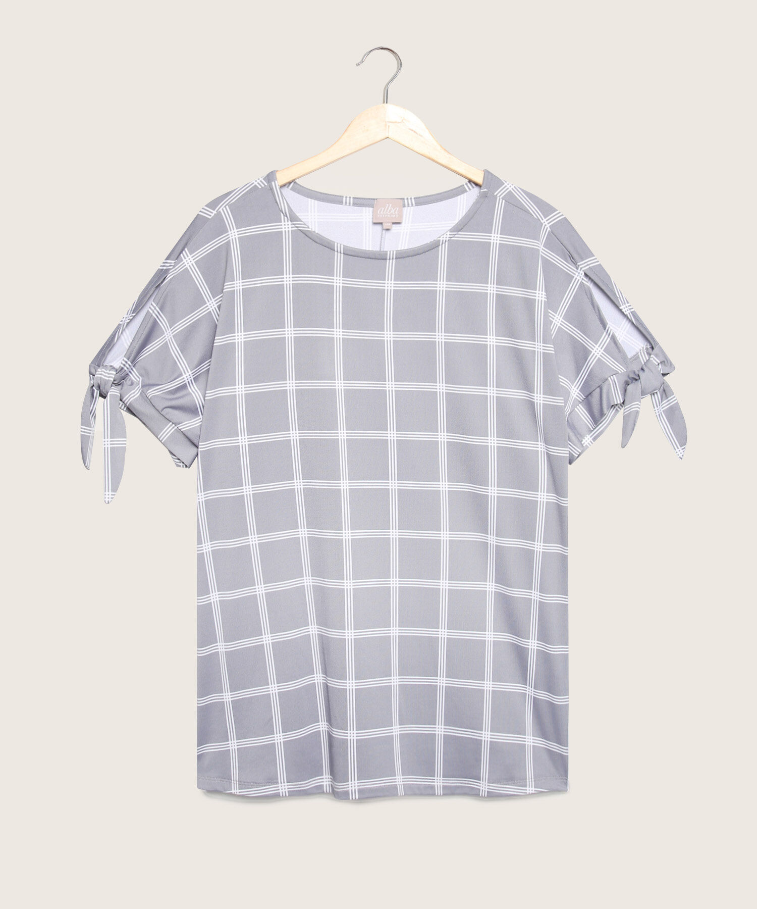 Camiseta Estampada Cuello Redondo, Manga Corta Con Abertura Y Anudado