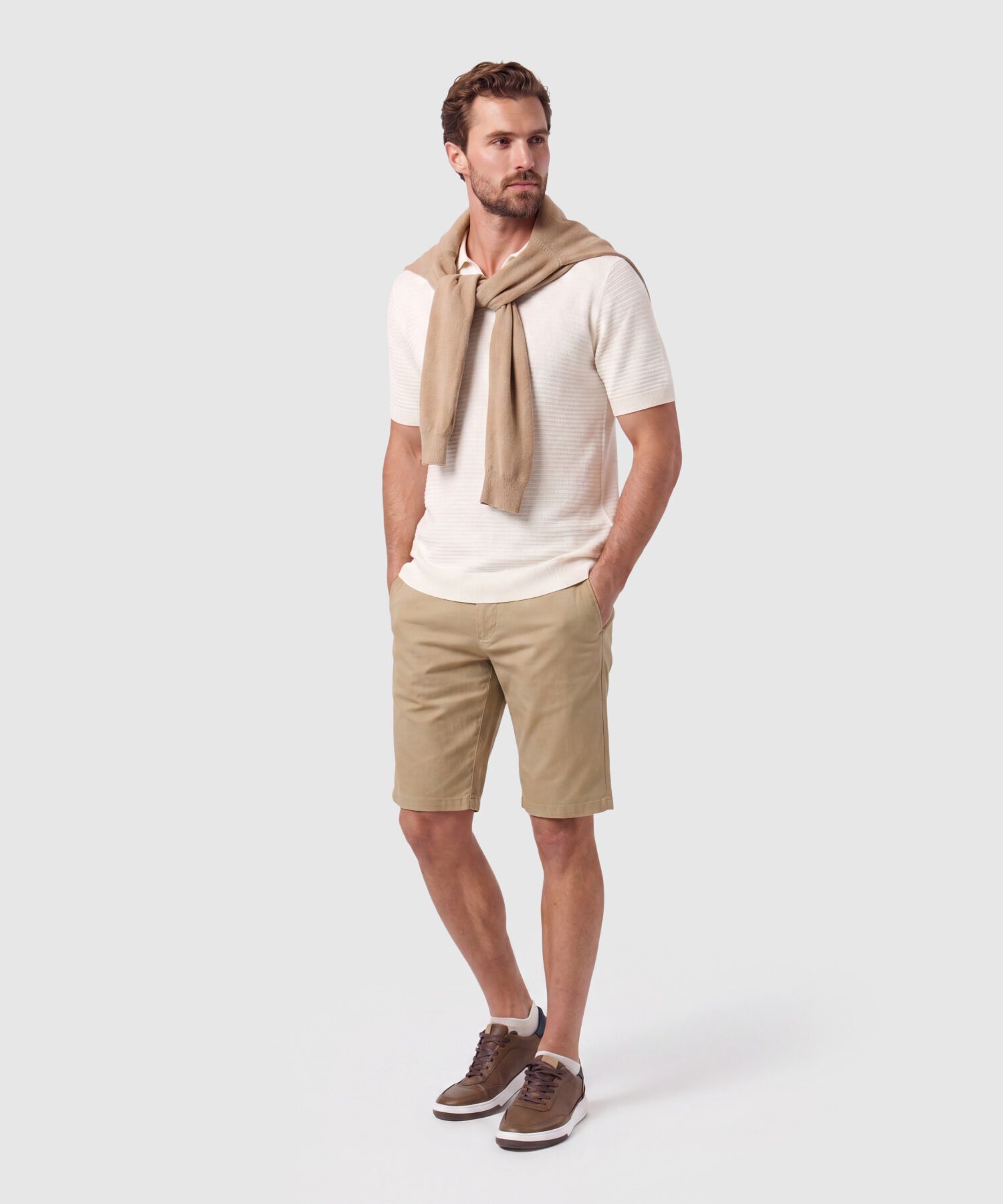 Bermuda Chino Con Bolsillos Para Hombre