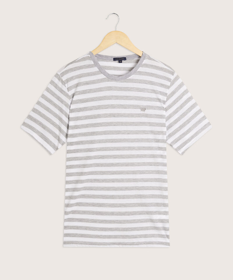 Camiseta Manga Corta Preteñida. Bordado León 3D