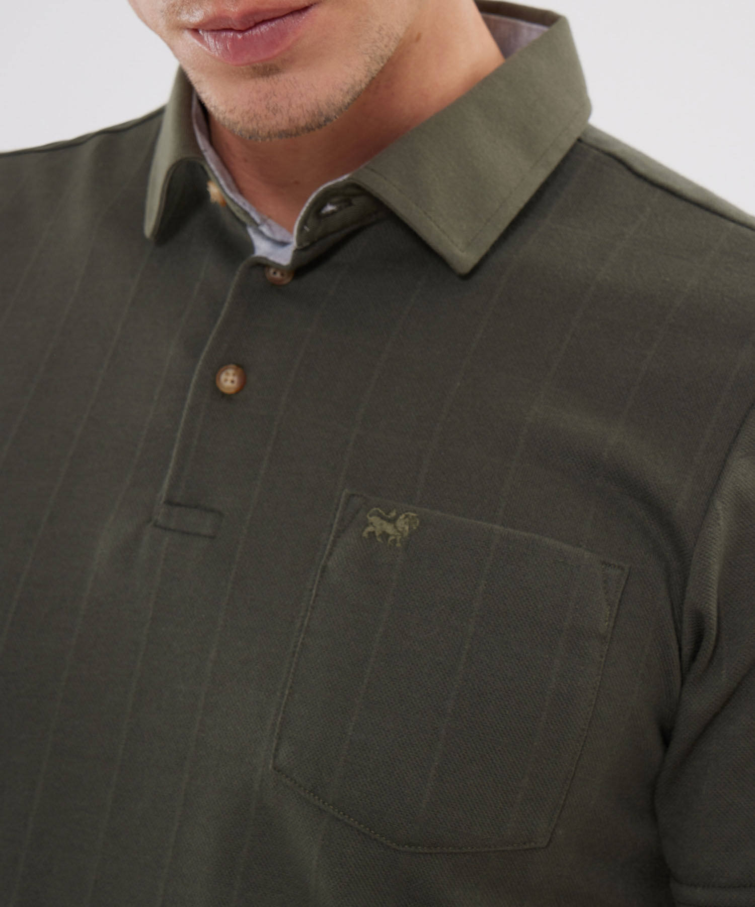 Polo Preteñida Cuello Duro Con Bolsillo