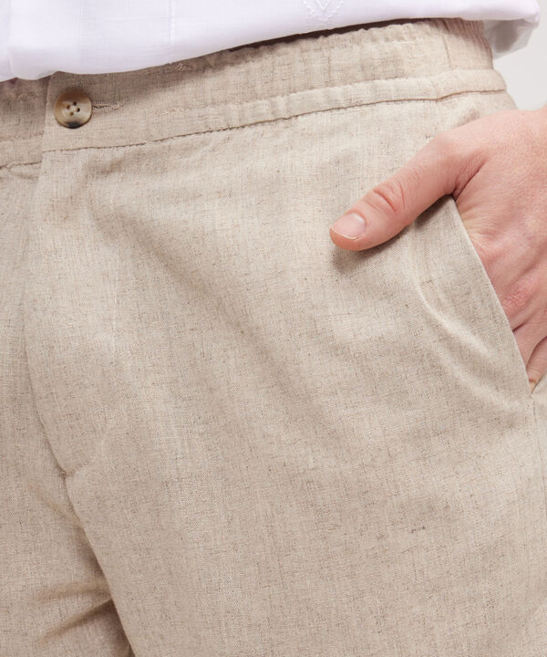 Pantalón Tipo Chino En Lino image number null