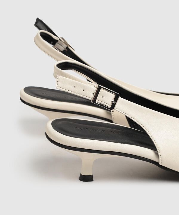 Zapatos Con Detalle En Punta Para Mujer