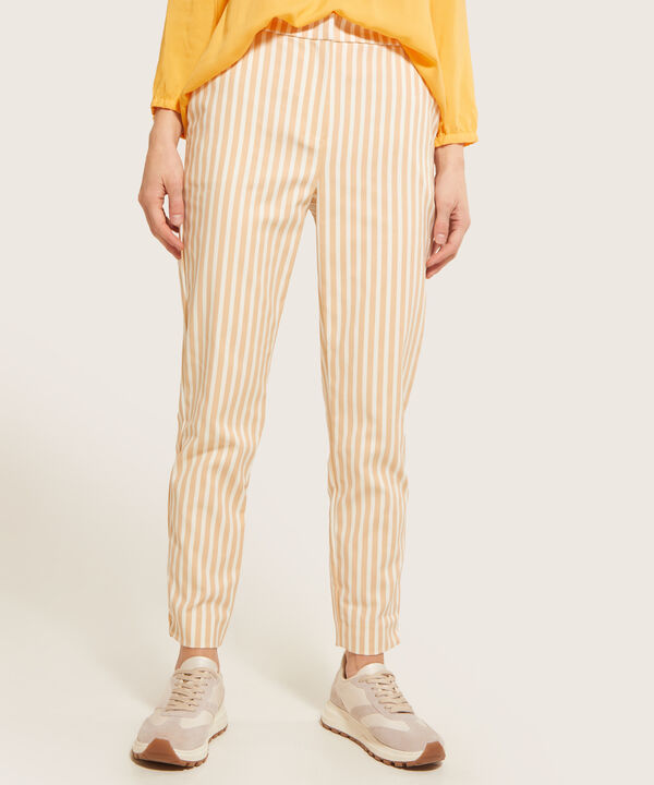 Pantalón Clásico Estampado Con Elástico En Posterior