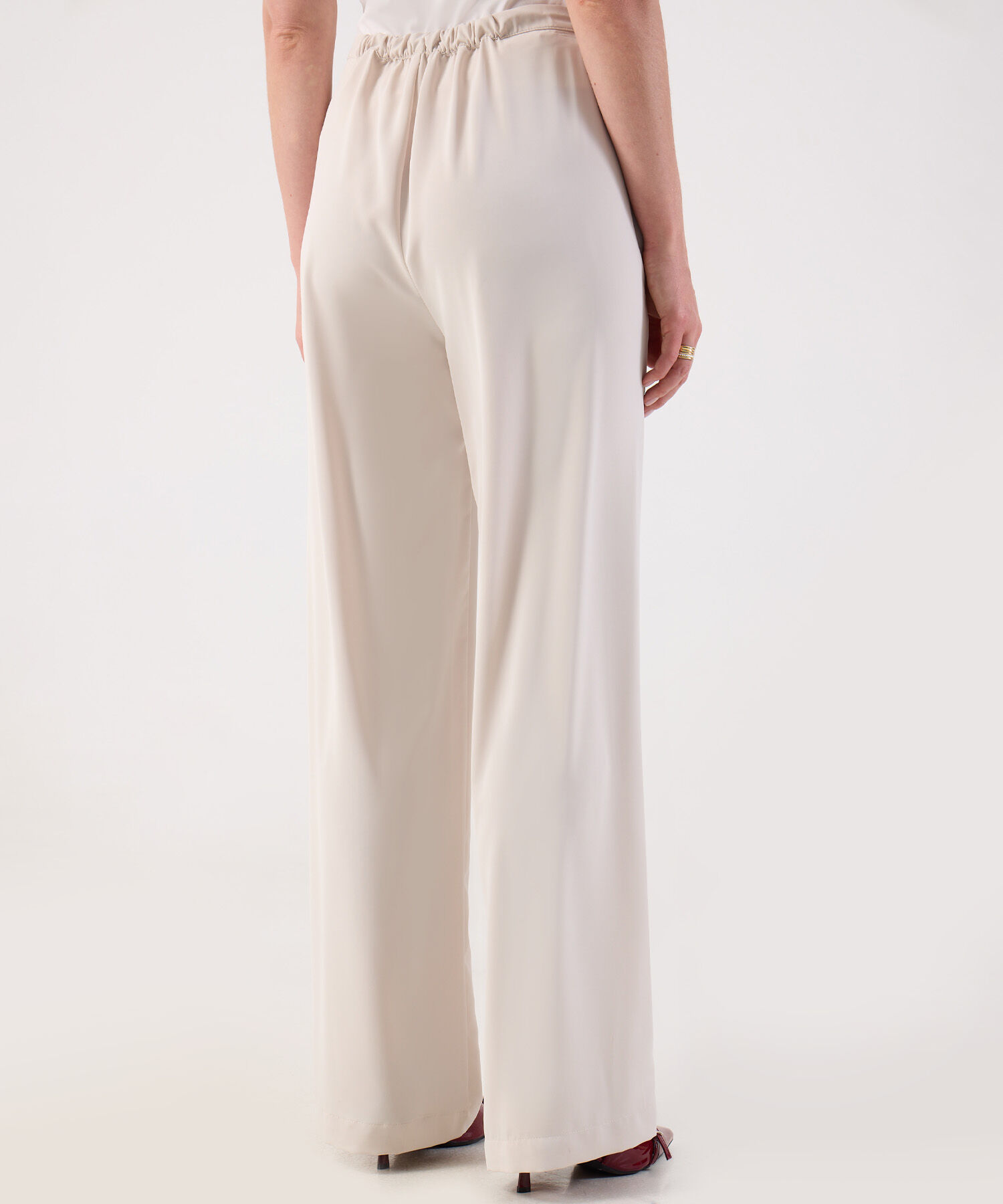 Pantalón Fluido Palazzo Beige con Lazo