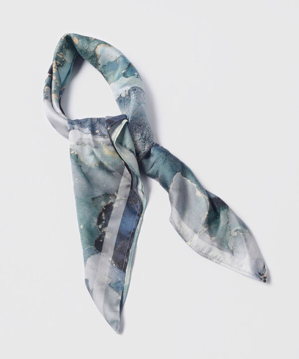 Bufanda Pa&ntilde;oleta Satinada Motivo Marmolado Acuarelado