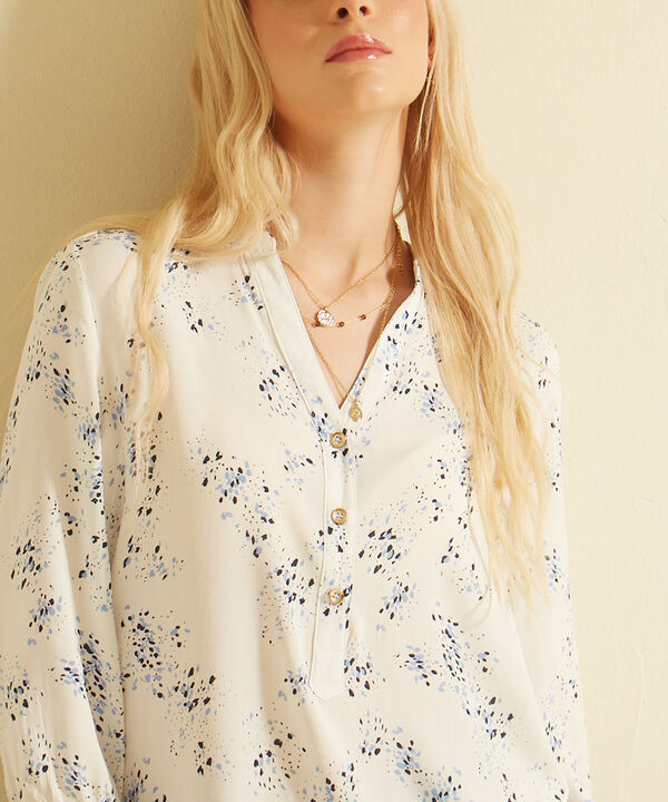 Blusa Manga 3/4 Con Botones En Frente Estampada Monoproducto image number null